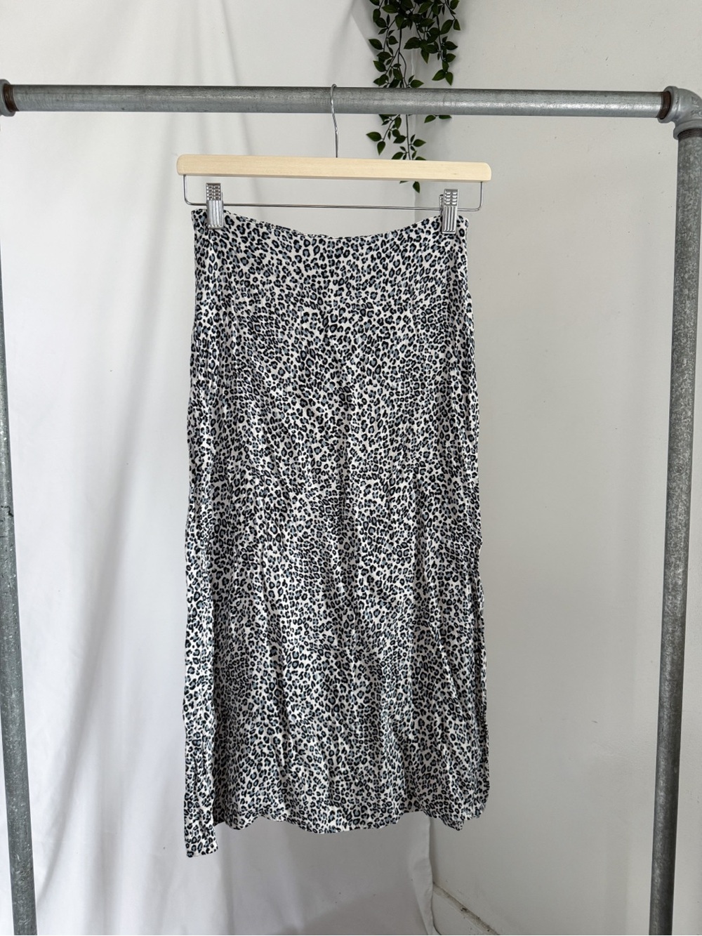 Brandy Melville midi skirt